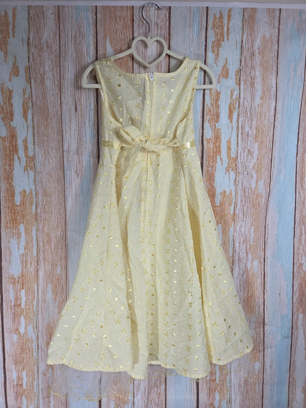 Ashley Ann Pale Yellow Sleeveless Bow-Front Dress With Tulle Trim. Size 10